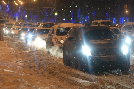 Дорожная обстановка на дорогах Ставрополья осложнена из-за снегопада