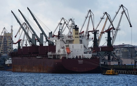 Грузооборот морских портов РФ в 2017г вырос на 9%, до 787 млн тонн
