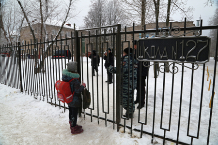 Школа в Перми, закрытая после нападения подростков с ножами, работает в штатном режиме