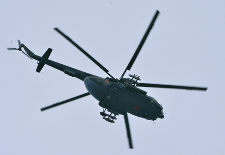 Два члена экипажа упавшего в Томской области вертолета погибли