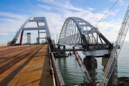 Аркадий Ротенберг: строители будут готовы сдать автомобильную часть Крымского моста "после 9 мая"