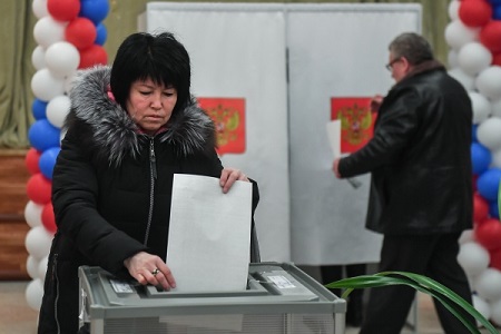 Жители Свердловской области на выборах президента пока голосуют почти вдвое активнее, чем в 2012 году