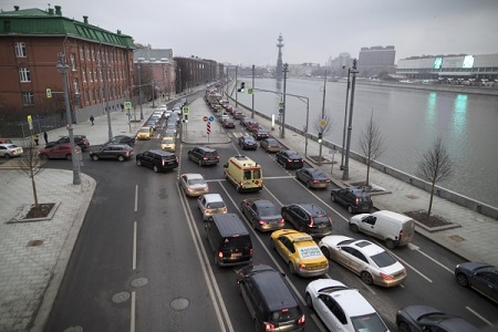 Московские таксисты пообещали не повышать расценки в Пасху