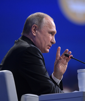 Обновление региональных кадров продолжится - Путин