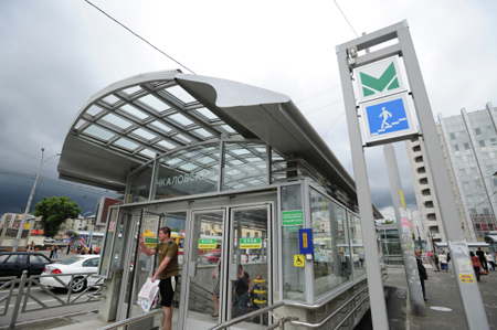 Огромные очереди образовались на станциях метро Екатеринбурга из-за ввода онлайн-касс