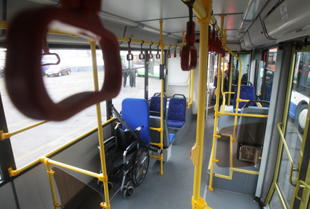Проезд в трамваях и троллейбусах Саратова с августа подорожает на 35%