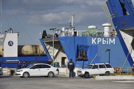 Паромная переправа в Крым из-за шторма 9-10 августа будет работать по фактической погоде