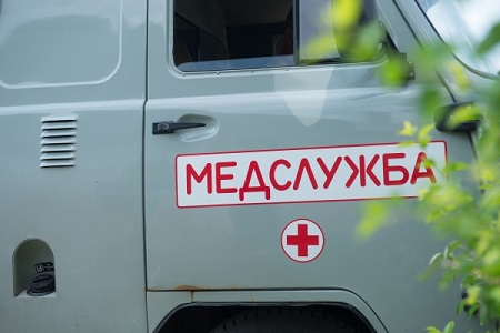 61 ребенок и четверо взрослых госпитализированы с признаками отравления в спортивном лагере в Дагестане