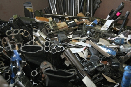 Арсенал оружия и боеприпасов обнаружен у жителя Самары