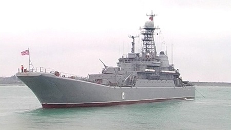 Большие десантные корабли "Азов" и "Николай Фильченков" вернулись в Севастополь из Средиземного моря