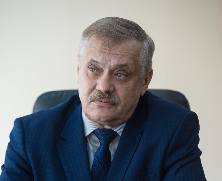 Министр экологии Челябинской области С.Лихачев: "Некоторые предприятия успокоились и начали по ночам чудить, но зря они это делают"