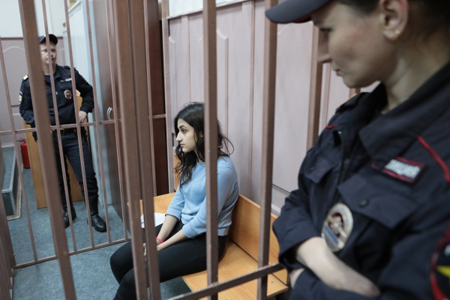 Всех трех сестер Хачатурян суд освободил из СИЗО в Москве