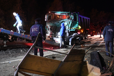 Уголовное дело возбуждено по факту аварии с участием микроавтобуса в Чувашии, унесшей жизни 12 человек