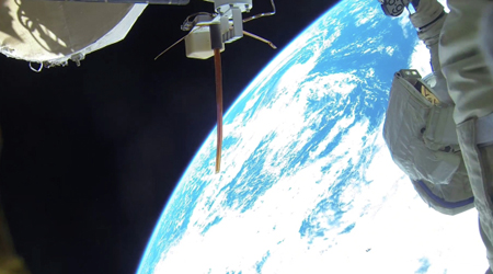 Выход российских космонавтов в открытый космос с МКС перенесен на декабрь
