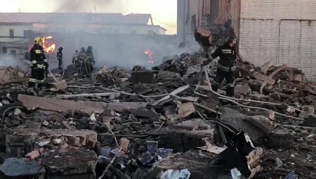 Взрыв на заводе пиротехники в Гатчине унес жизни двух человек, еще двое - госпитализированы