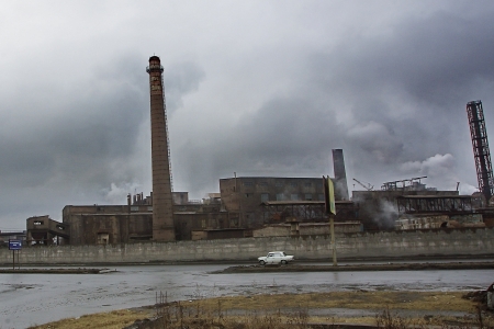 Жители Владикавказа потребовали закрыть завод "Электроцинк"