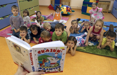 Проблема нехватки мест в детских садах сохраняется в Омской области– губернатор