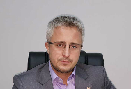 Зампред правительства Магаданской области Д.Косов: "38 млрд рублей требуется на приведение региональных дорог в соответствие с нормативами".