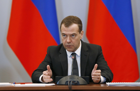Медведев поручил проработать вопрос размещение производства автокомпонентов в Калининградской области