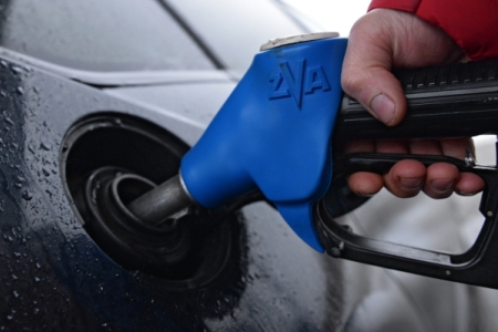Потребительские цены на бензин в РФ растут пятую неделю подряд