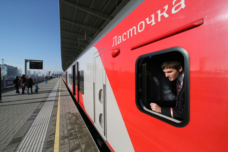 РЖД назначают доппоезда на новогодние праздники из Петербурга в Псков