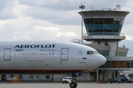 "Аэрофлот" в 2019 году может начать использовать биометрический контроль при посадке на рейсы