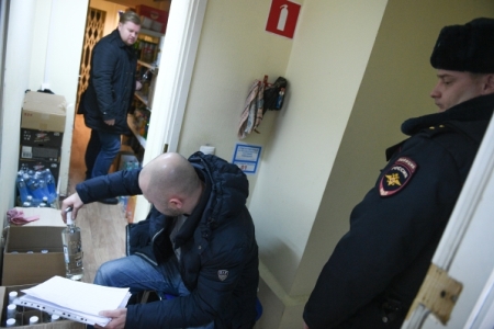 Группа бутлегеров задержана в Саратовской области, изъято более 20 тыс. литров фальсифицированного алкоголя
