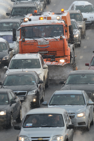 Водителей просят отказаться от поездок по Дмитровскому шоссе из-за подтопления