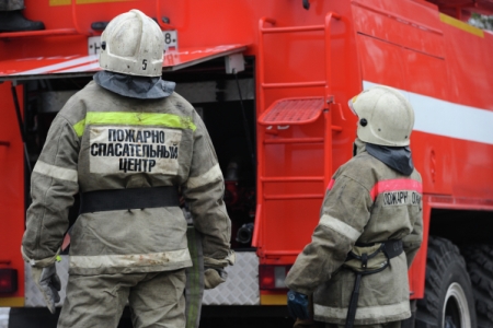 Из-за пожара в типографии в Санкт-Петербурге из здания эвакуировали 30 человек