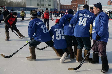 Новгород проведет турнир по древнерусскому хоккею на валенках