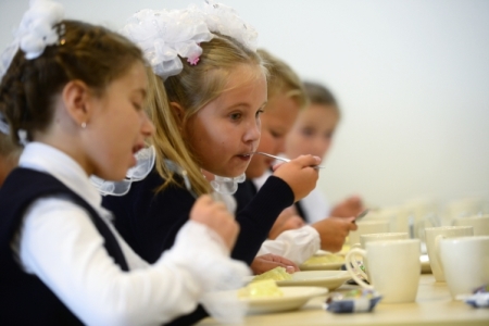 Сообщения о голодных обмороках у детей в школах Кузбасса не подтвердились