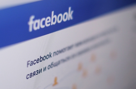 Роскомнадзор потребует от Facebook и Twitter за 9 месяцев локализовать данные пользователей РФ