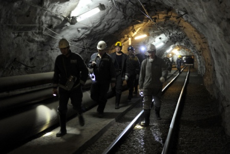 Кузбасская шахта, где произошло обрушение, продолжает работать в штатном режиме