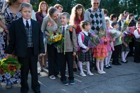Екатеринбуржцы пожаловались детскому омбудсмену на переполненность школ