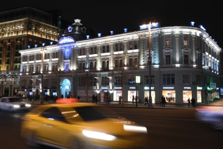 Праздничную подсветку включат на Тверской улице в честь Дня защитника Отечества