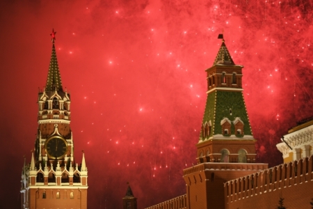 Салют в Москве 23 февраля прогремит из 16 точек