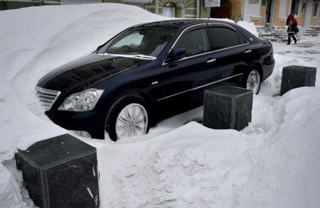 Автомобильные "пробки" в Нижнем Новгороде достигли 10 баллов из-за снегопада