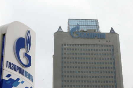 Газпром проводил зампредов Голубева и Медведева на пенсию