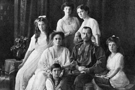 Неизвестные фото семьи Николая II представят на выставке в Тюмени