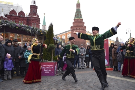 Более 800 тыс. человек в Москве посетили фестиваль "Крымская весна"