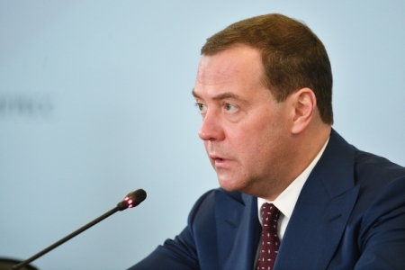 Медведев дал поручения по финансированию нацпроектов в регионах