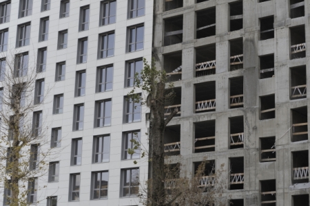 Экс-чиновника из Сочи обвинили в закупке льготникам непригодных для жилья квартир