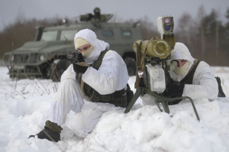 Военные ЦВО отразили "нападение" противника на полигоне в Челябинской области