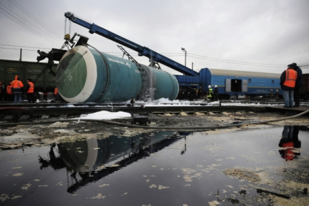Произошла утечка химиката на Свердловской железной дороге, угрозы экологической безопасности нет