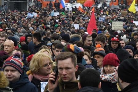 Самарские депутаты запретили митинговать в регионе у лицеев и техникумов