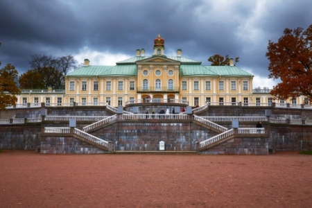 В Большом Меншиковском дворце Ораниенбаума воссоздали живопись Церковного павильона