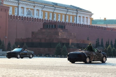 Российские кабриолеты Aurus покажут на параде Победы в Москве