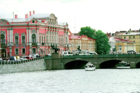 Дворец Белосельских-Белозерских отремонтируют в центре Петербурга