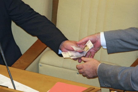 В облправительстве Иркутской области собирают средства для погорельцев Забайкалья