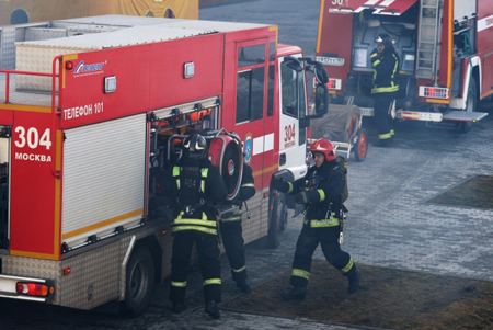 Больше 10 человек пострадали при пожаре в многоэтажке Железноводска